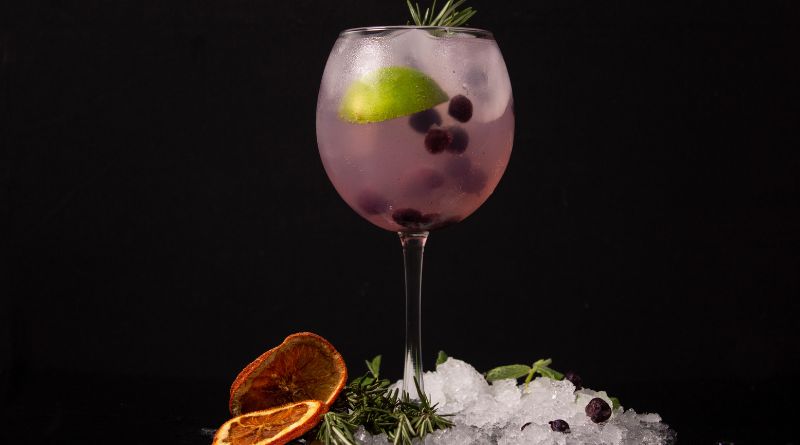 Purple Haze Drink: A Creative Purple Cocktail!