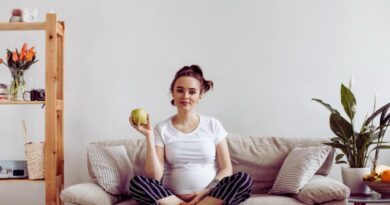 10 Essential Superfoods for a Healthy Pregnancy