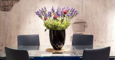 8 Dining Table Centerpieces That Can Be Used All Year